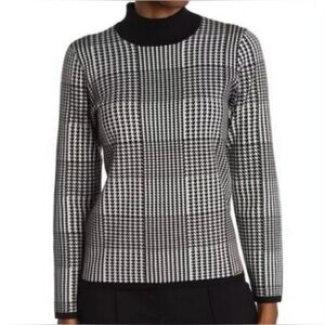 T Tahari mock turtleneck houndstooth sweater size S
